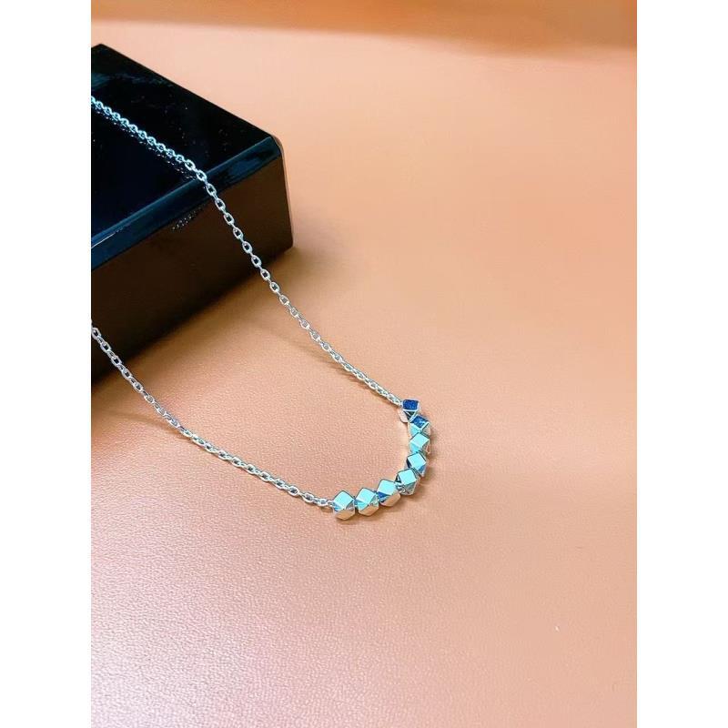 坠链均足银 碎银几两项链