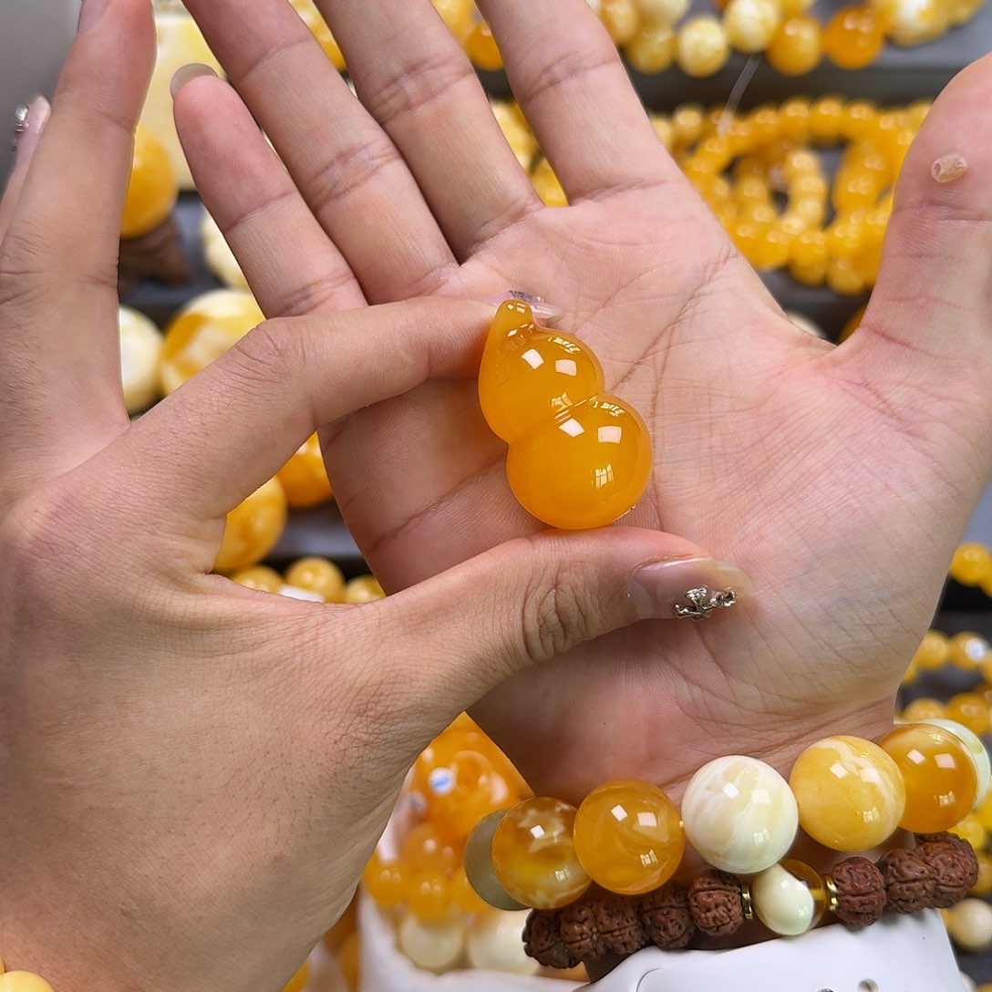 琥珀珠宝奇石未镶嵌葫芦