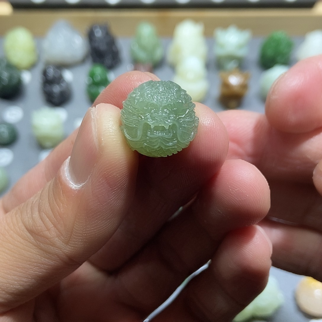 和田玉颈饰未镶嵌定制