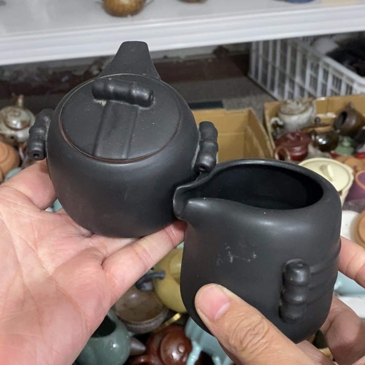 陶瓷艺术品及陶瓷壶