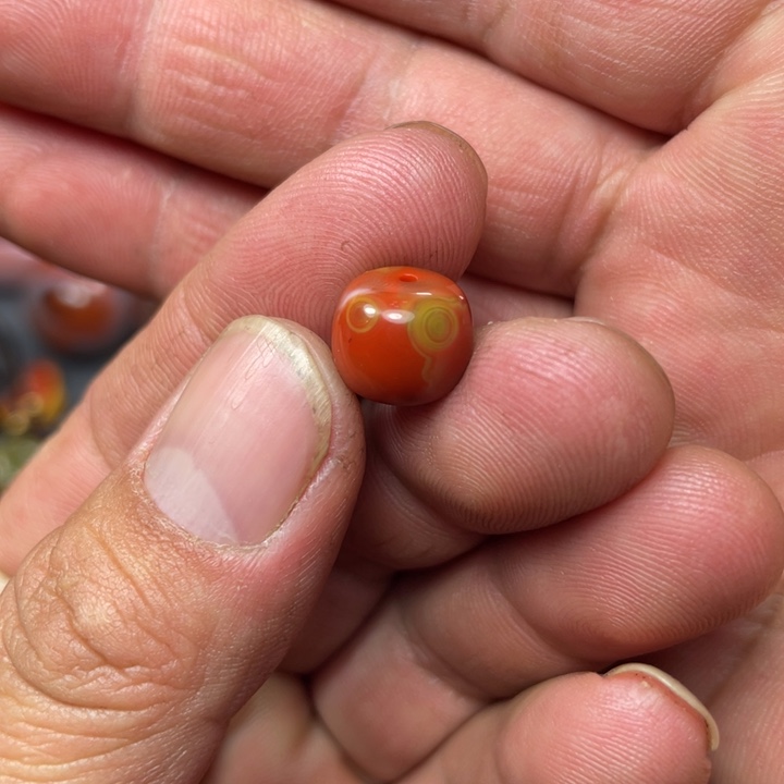 南红玛瑙未镶嵌手链