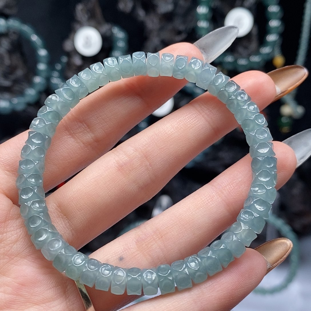 未镶嵌手链翡翠浮**文6.8mm药片无相手串