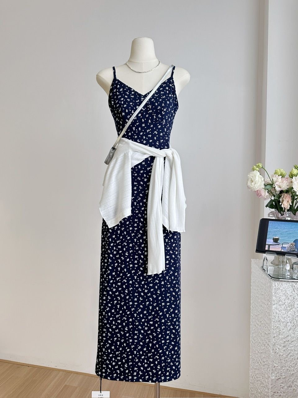 早秋甜美碎花吊带裙套装女气质v领收腰显瘦连衣裙提花开衫两件套