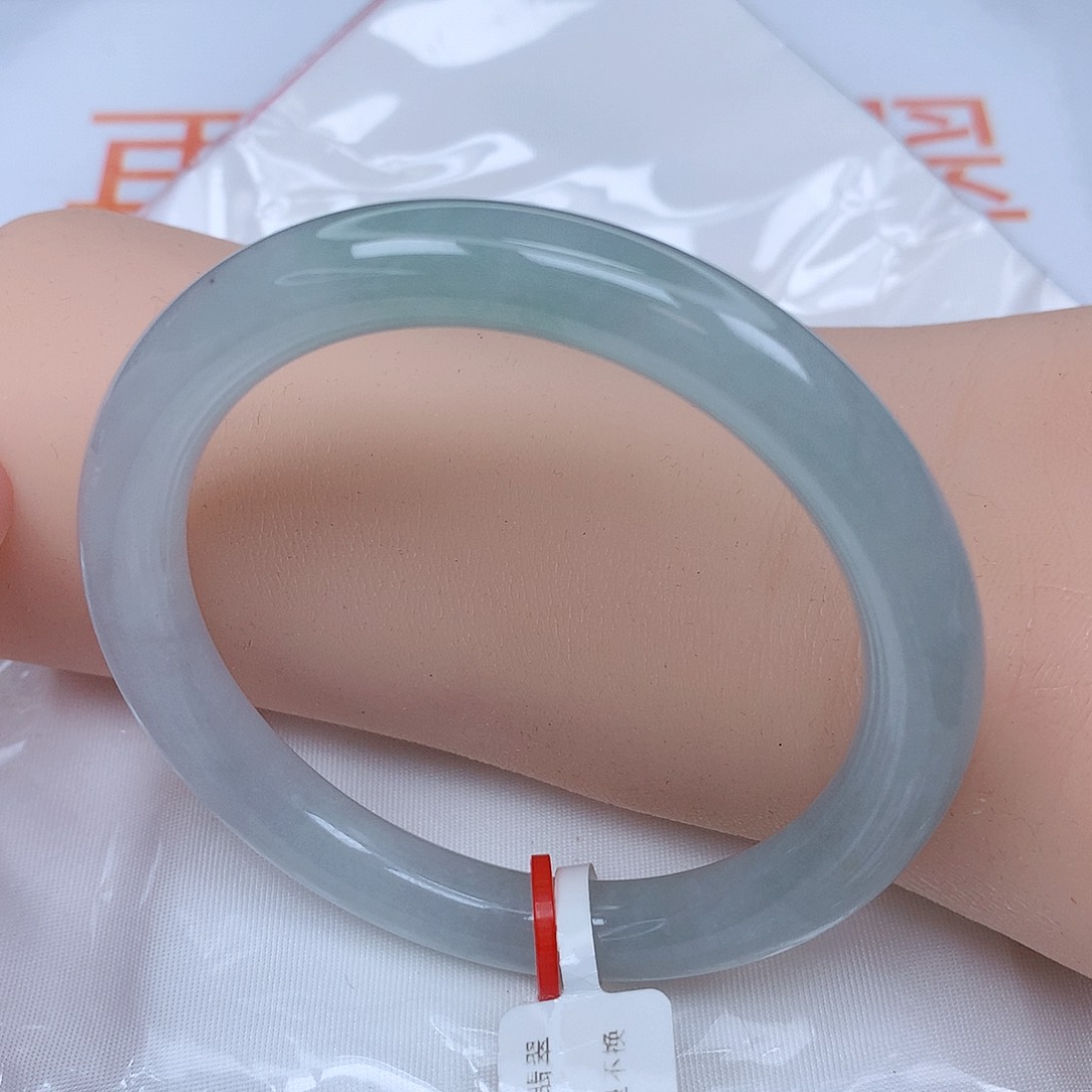 【闪购商品】未镶嵌手镯翡翠，56