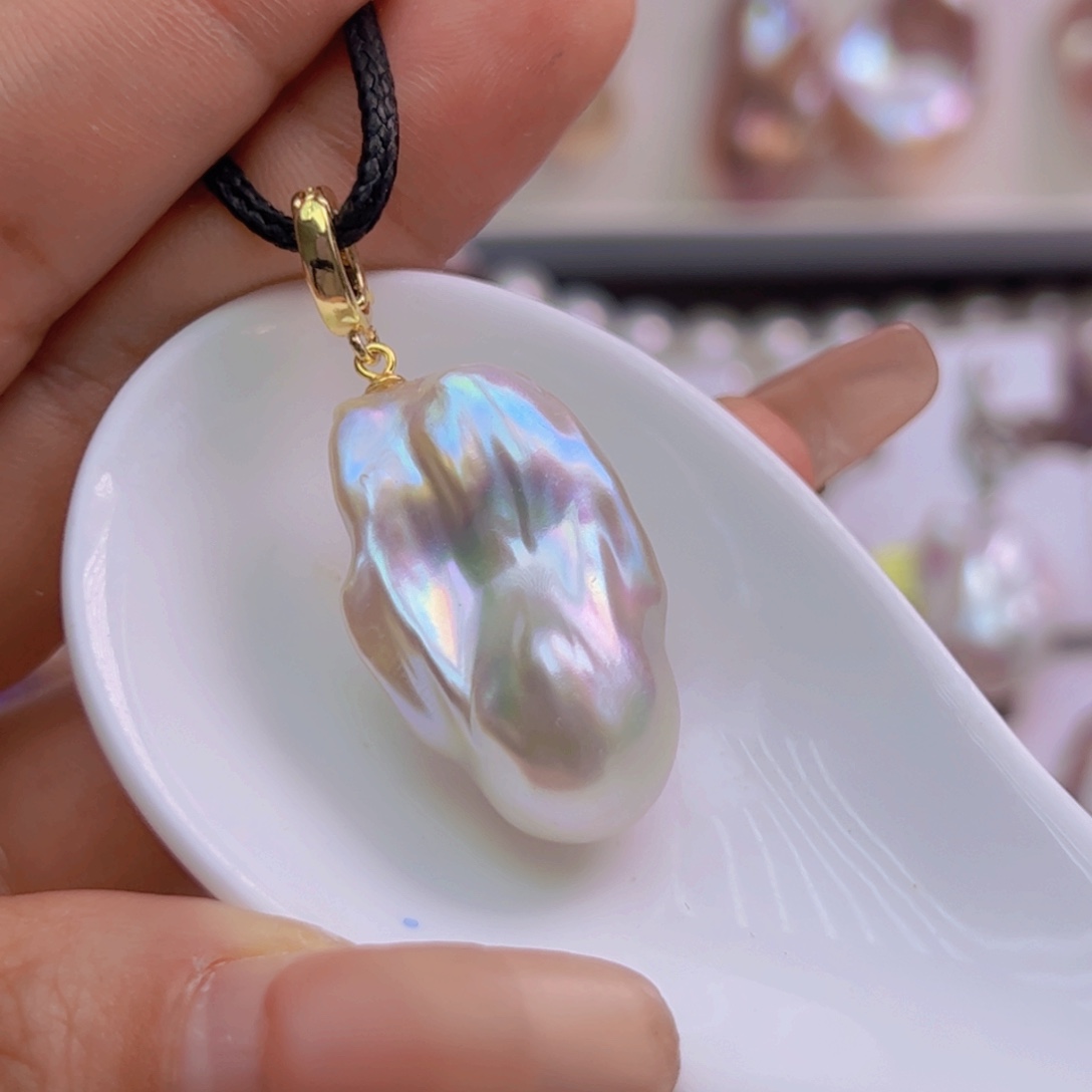 淡水珍珠吊坠(赠链)未镶嵌