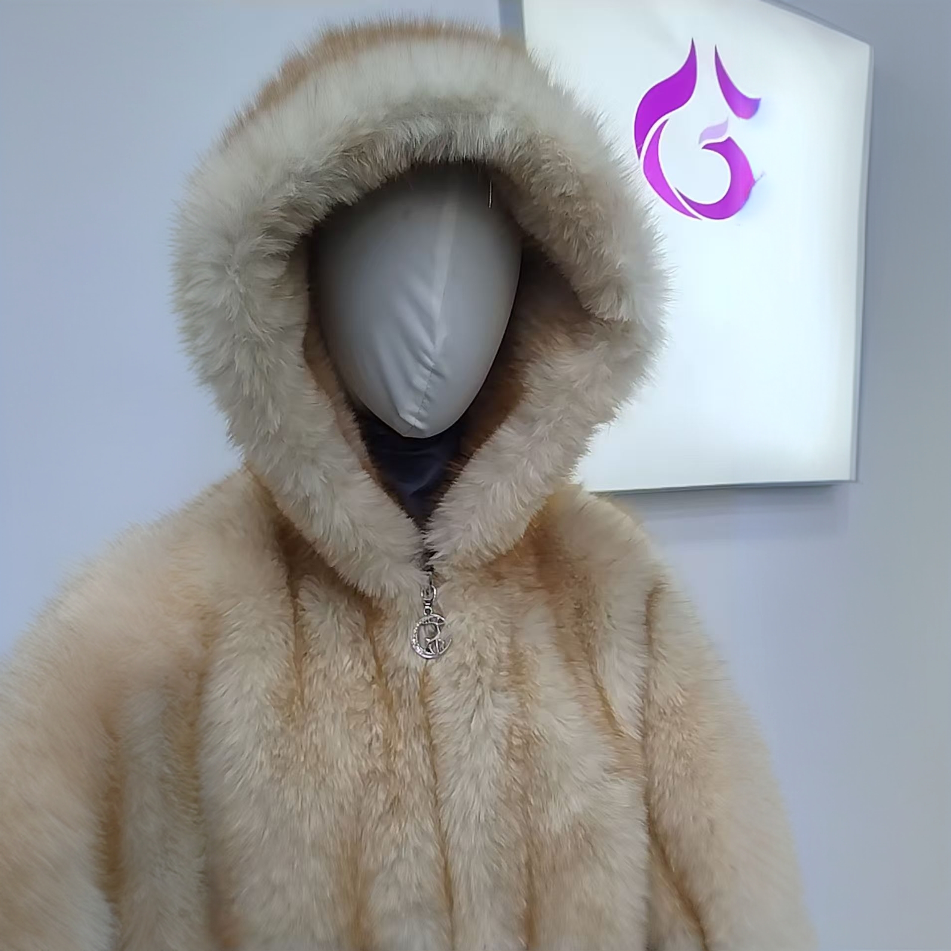 秋冬厚款连帽保暖冬季短外套加厚外套