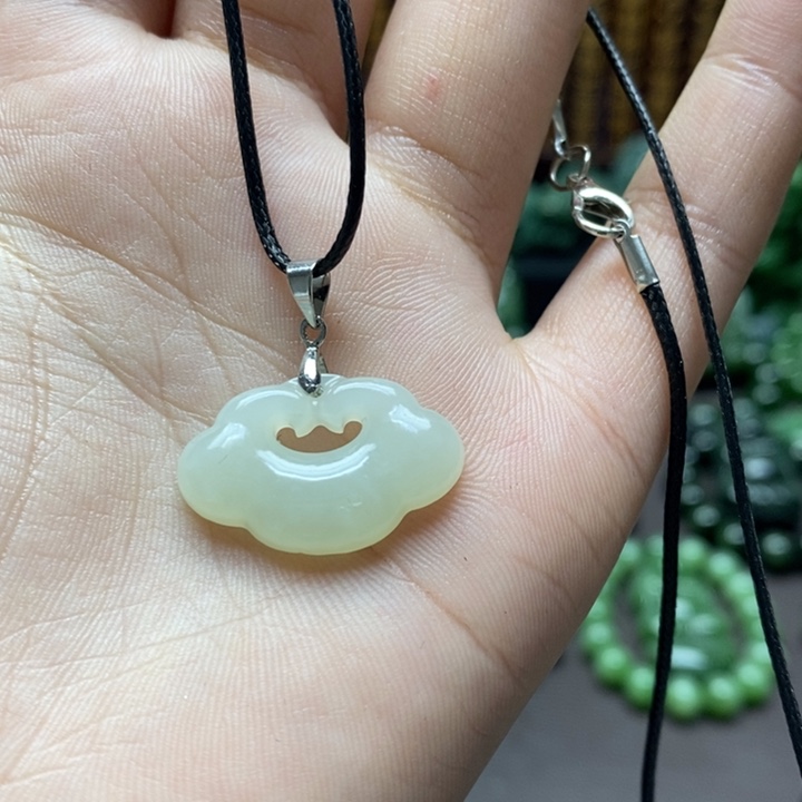 和田玉吊坠未镶嵌