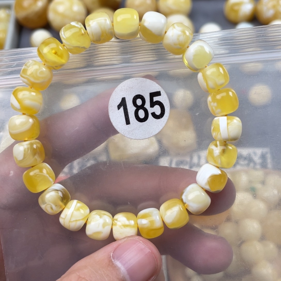 蜜蜡珠宝奇石未镶嵌