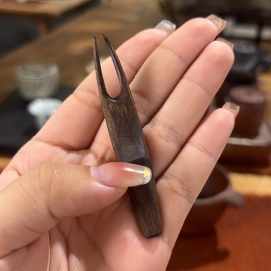 景德镇鱼和熊手工陶艺