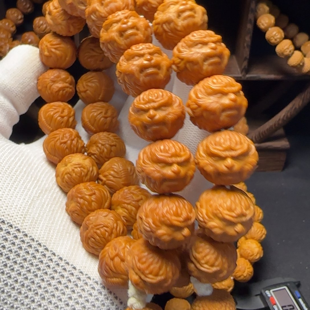 吴***恼猴头核桃吊坠猴头