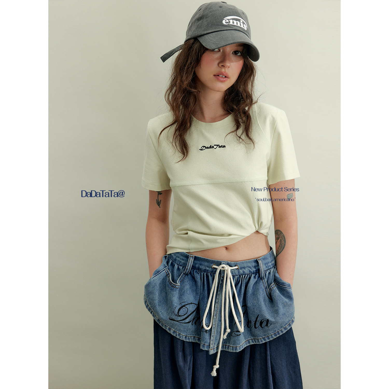 晶咕白标DADATATA【重工线条】胸前绣花圆领短袖T恤夏季大码上衣