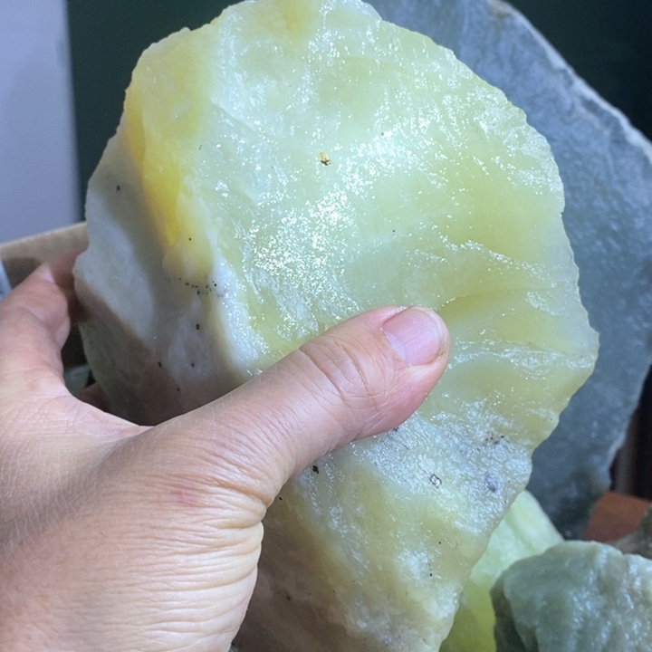 蛇纹石玉珠宝岫玉原石未镶嵌