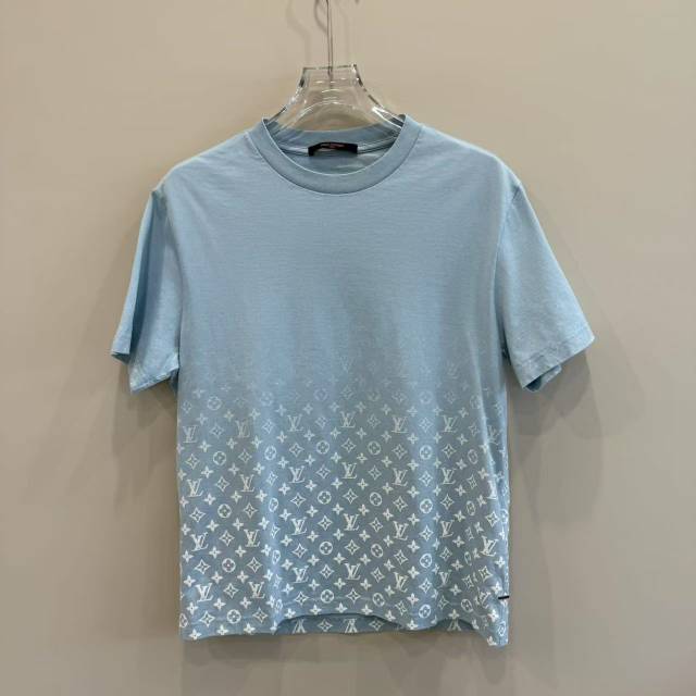 99新 LouisVuitton/路易威登 满印渐变短袖 尺码L AA00960