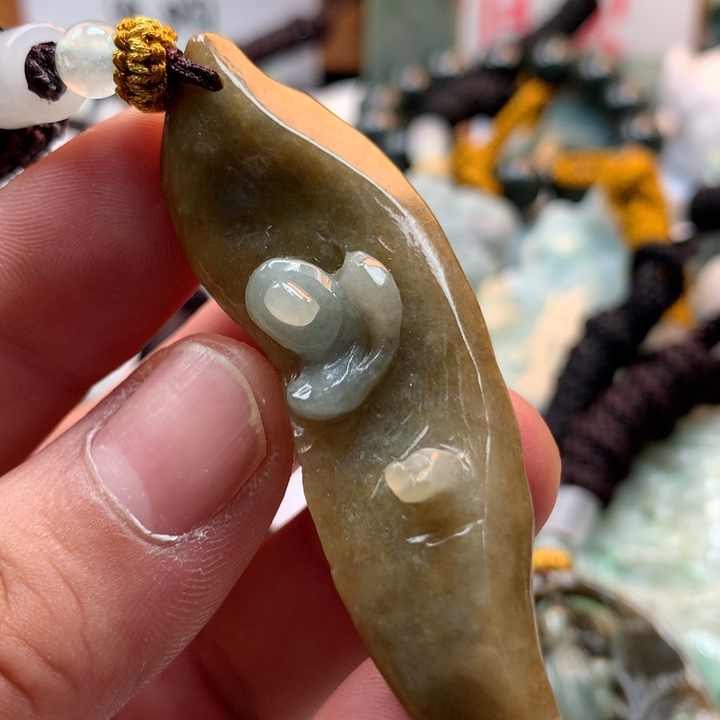 翡翠未镶嵌颈饰保真天然a货翡翠