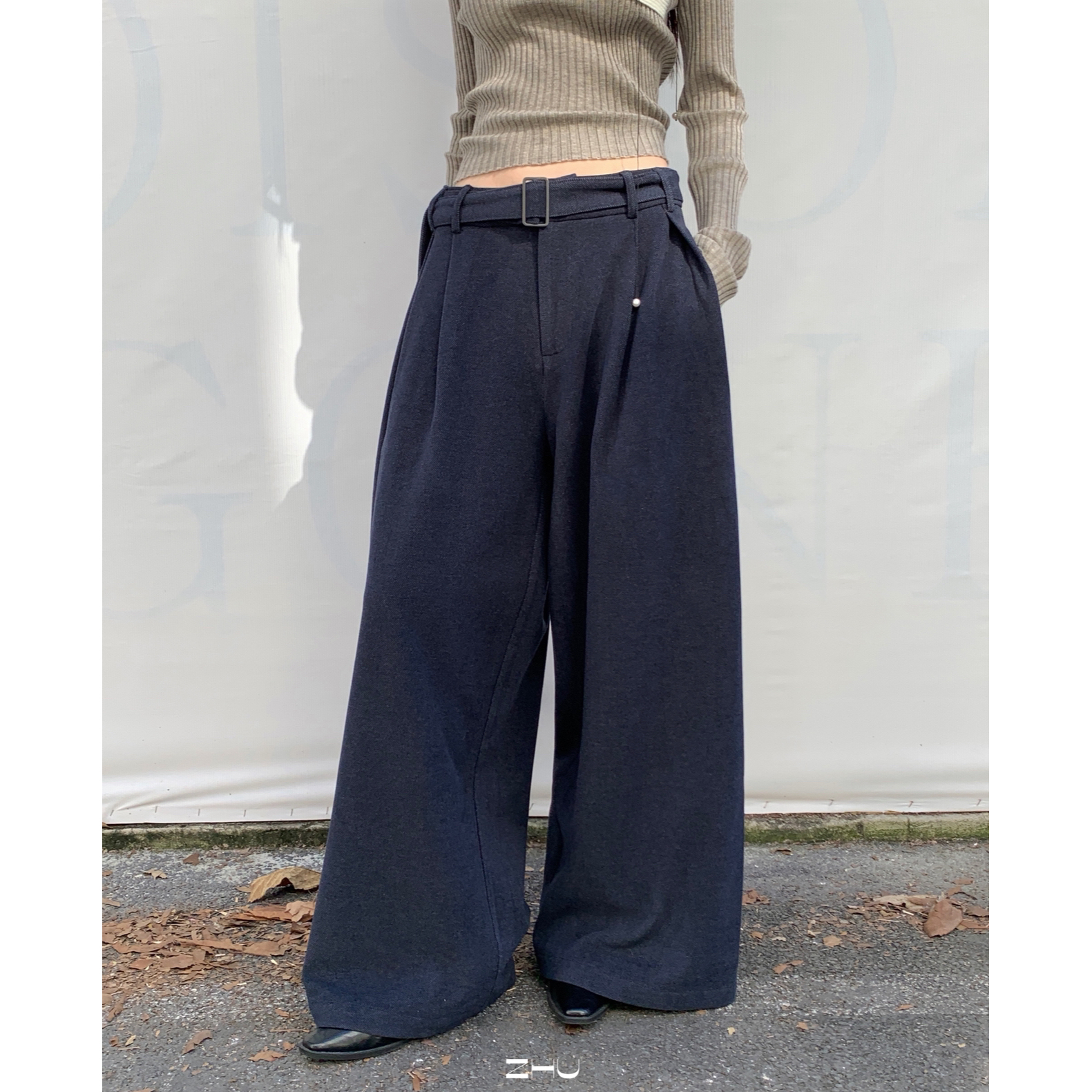 ZHU福（9zhu25916-1#）「极简廓形」配腰带 侧压褶阔腿休闲裤12-19