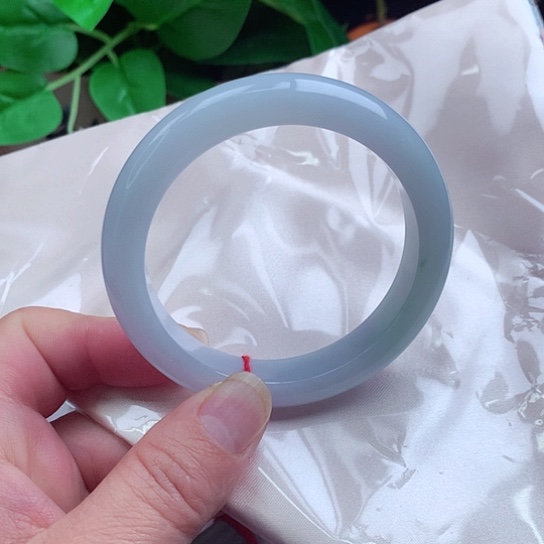 翡翠手镯未镶嵌依*吖56圈口尺寸