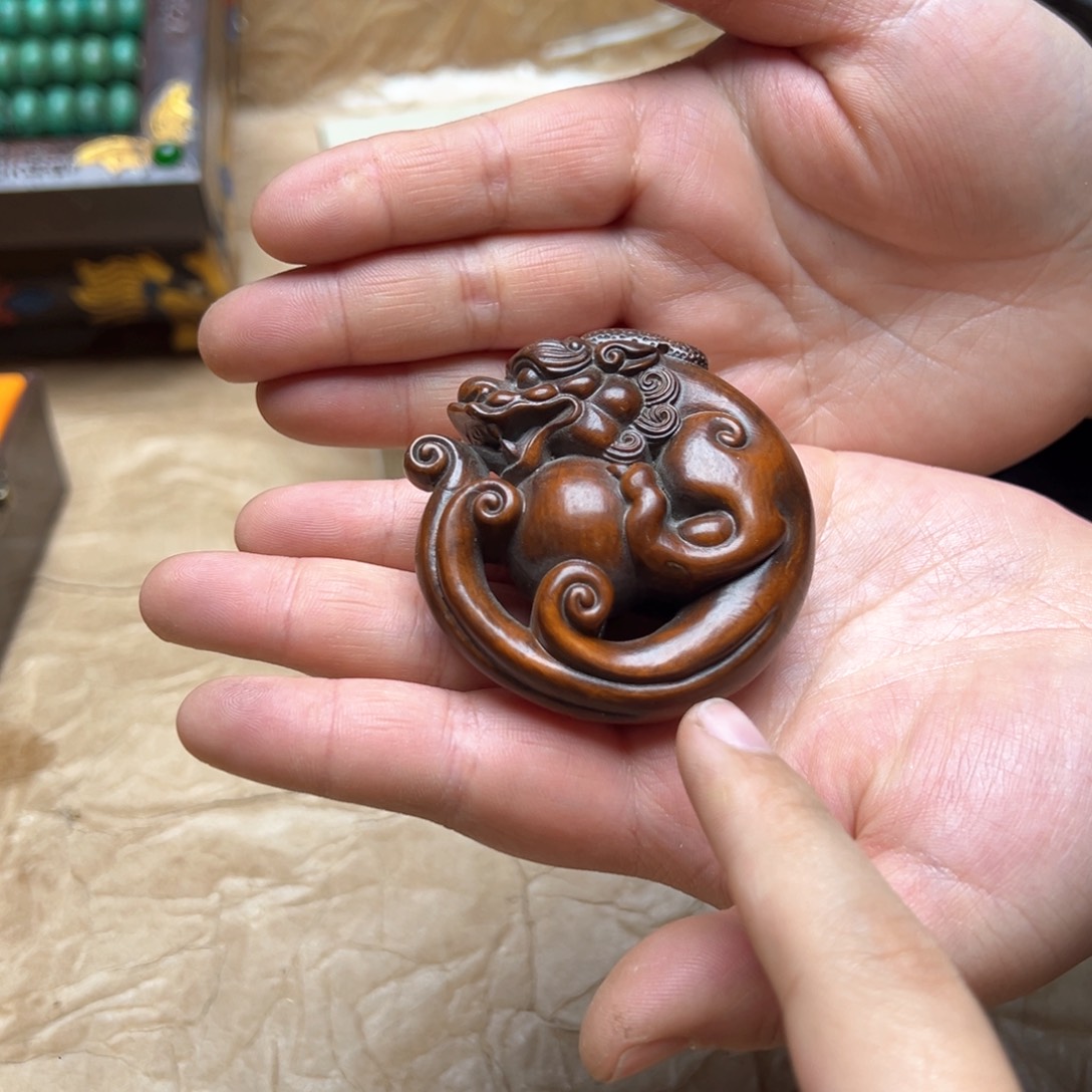 大叶紫檀（黑酸枝木类）