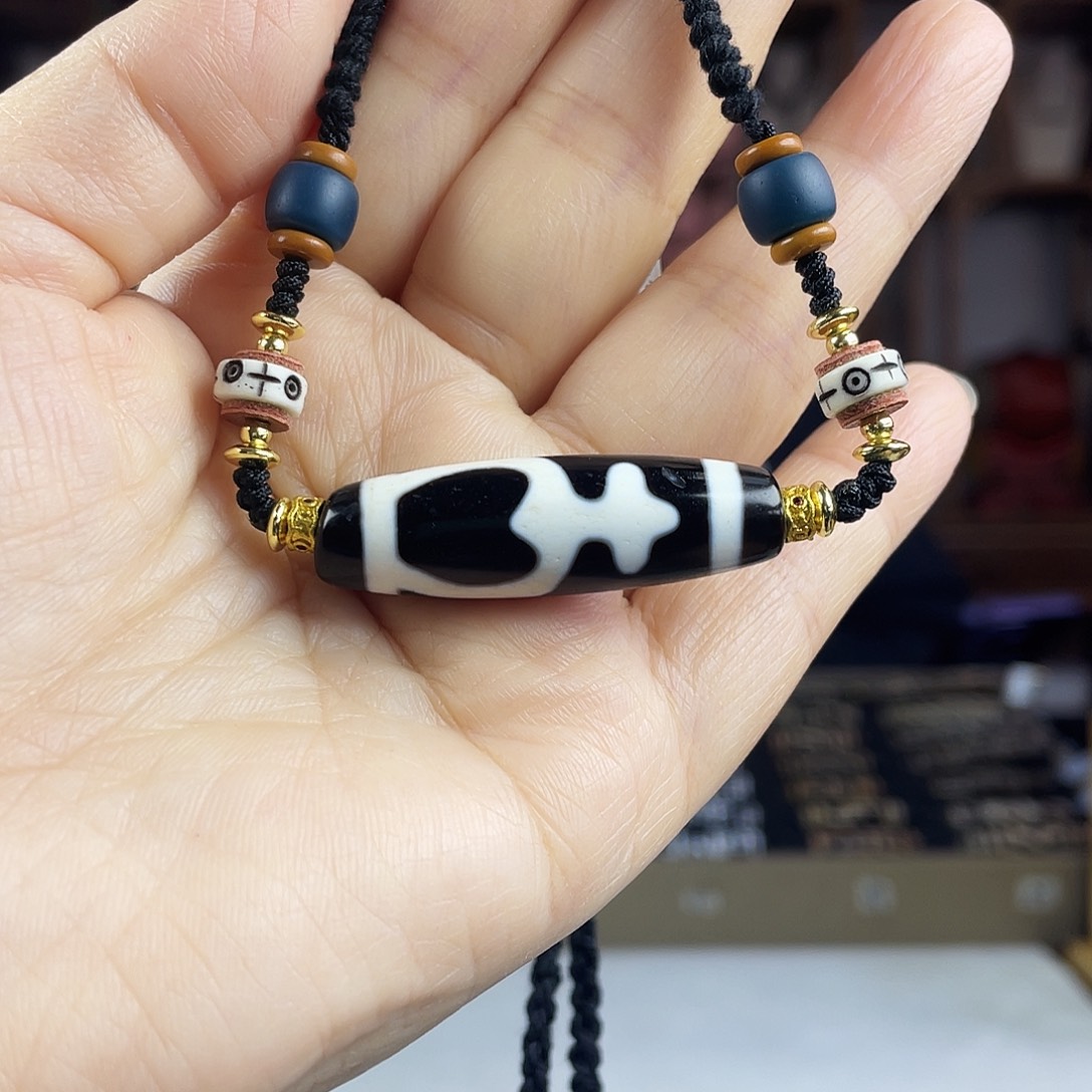 玛瑙/玉髓合金颈饰行运