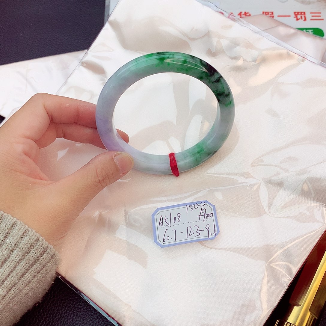 翡翠手镯未镶嵌开*翡翠