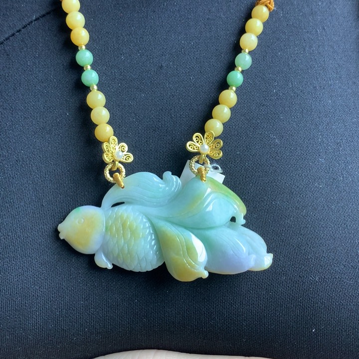 翡翠颈饰未镶嵌翡翠