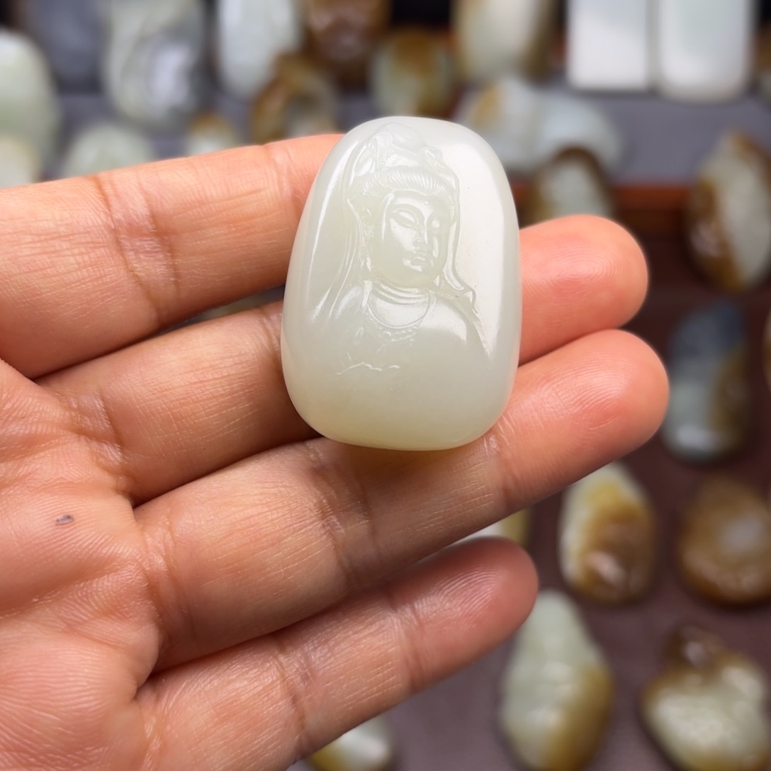 和田玉（糖玉）颈饰未镶嵌岁**好