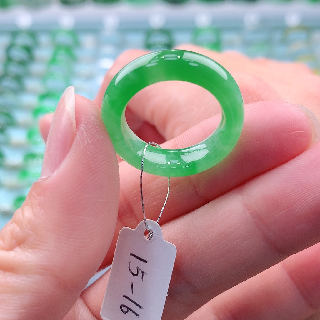 翡翠戒指未镶嵌A货缅甸翡翠