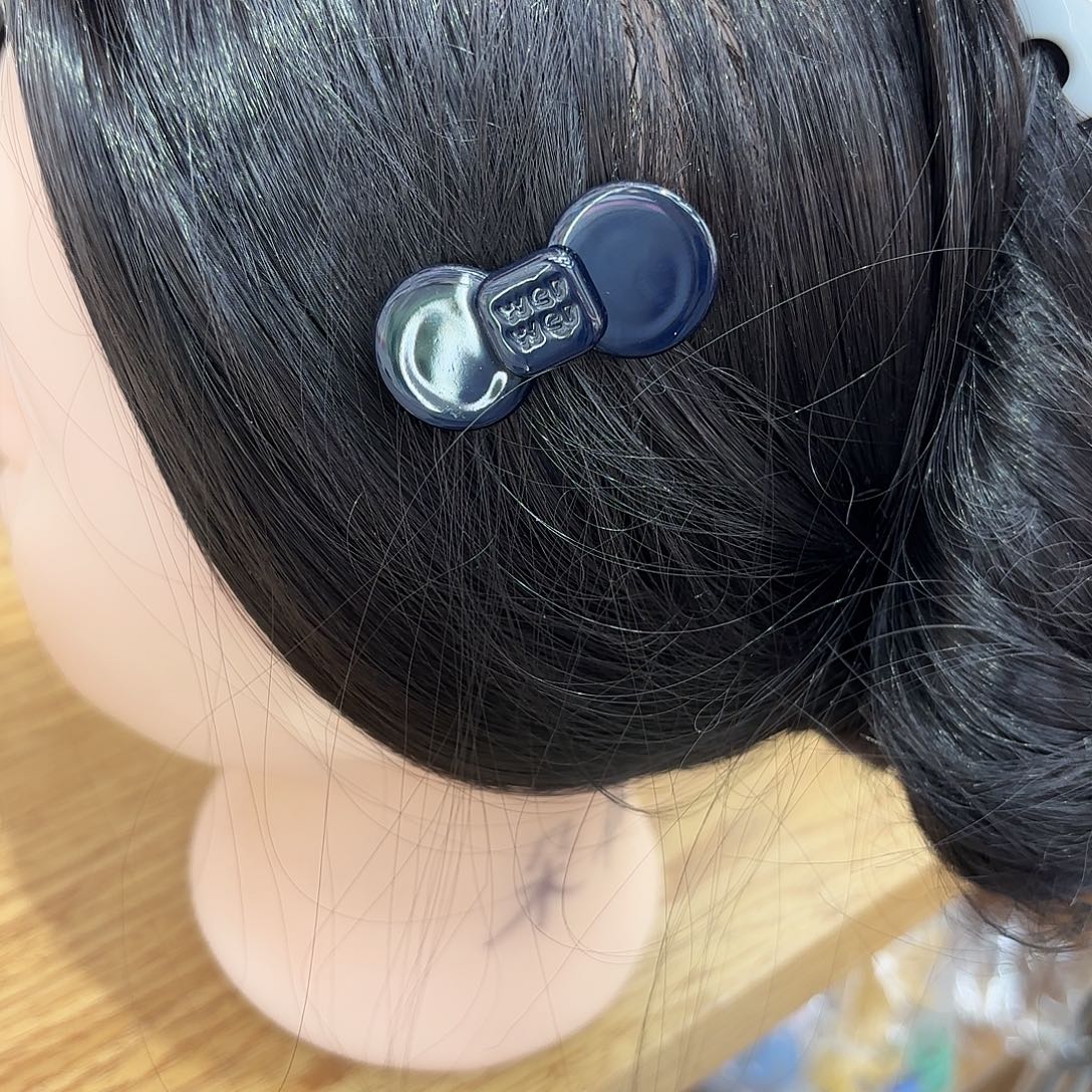 皮质铁合金小号章蓝色蝴蝶结