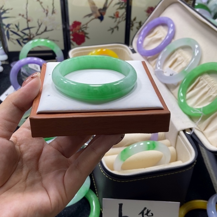 桂***4非金属53/53手镯圈口