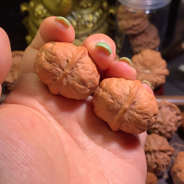 张***班文玩核桃吊坠34尺金元宝老铁