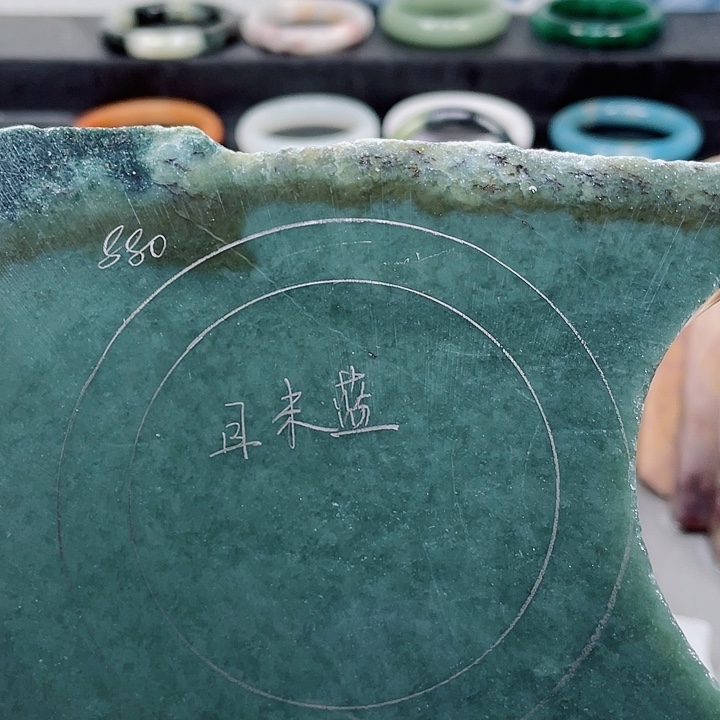 和田玉未镶嵌手镯定制