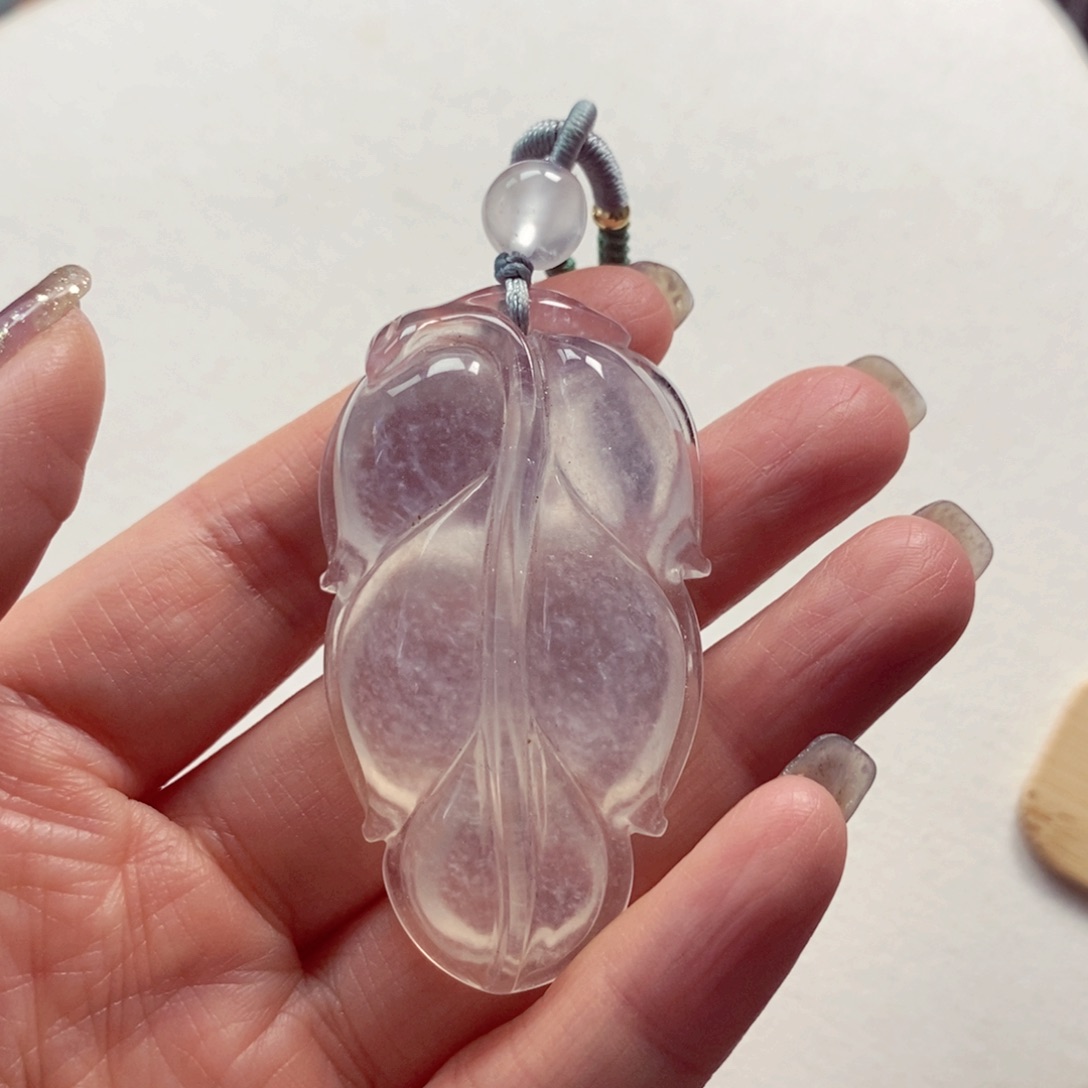 石英质玉未镶嵌颈饰