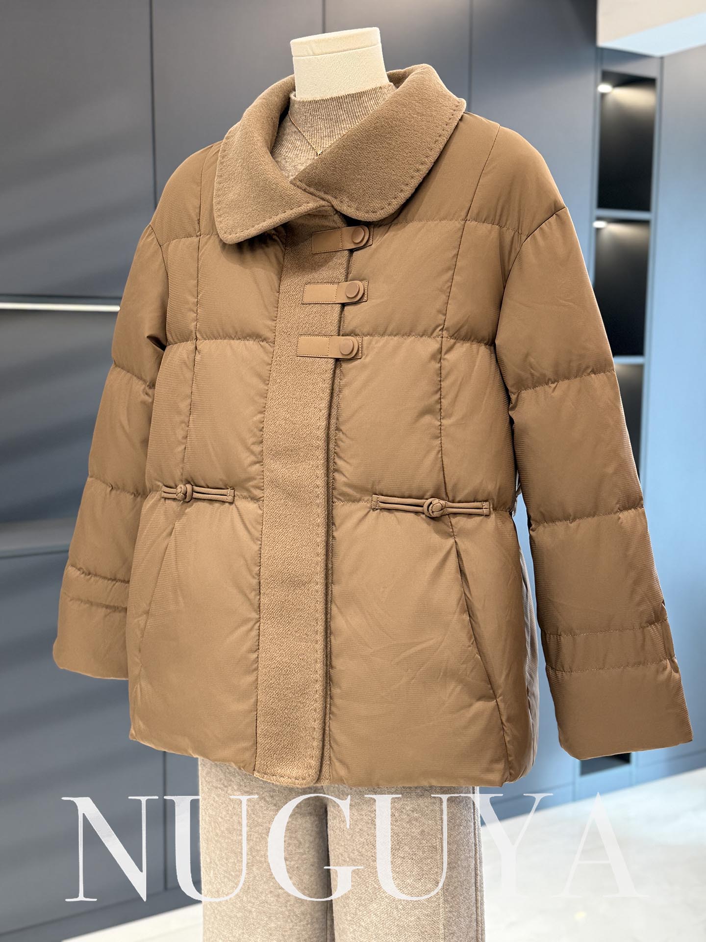 时尚休闲妈妈装羽绒服外套女冬装新款上衣气质百搭中老年鸭绒大衣