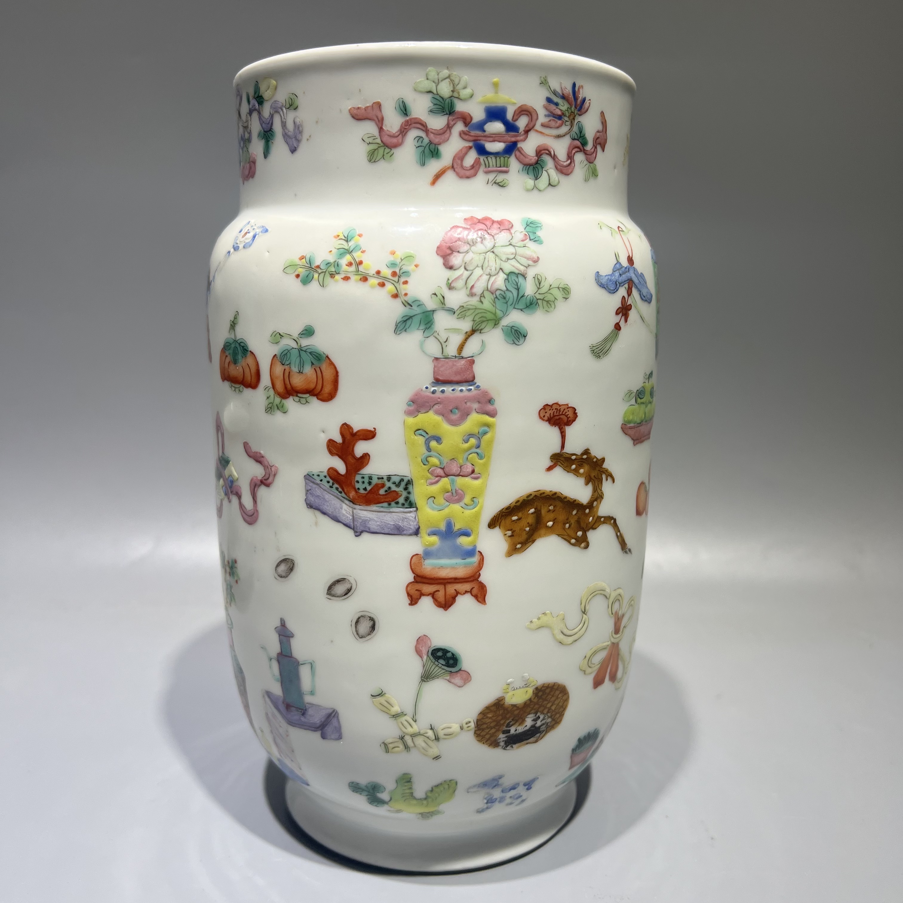 粉彩博古图装罐（重要高档器）