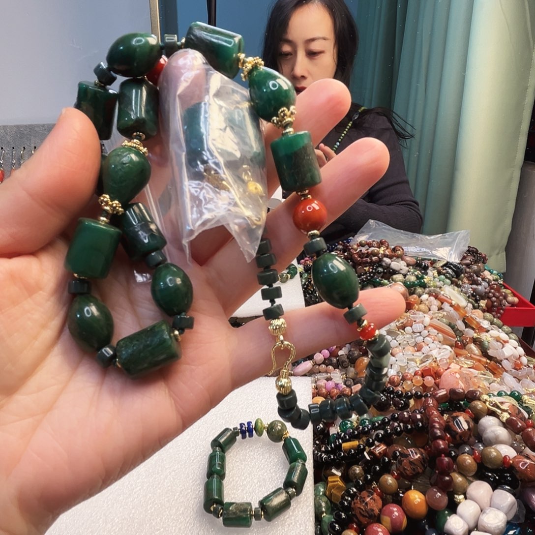 ****琳玛瑙/玉髓未镶嵌珠宝半成品非洲玉
