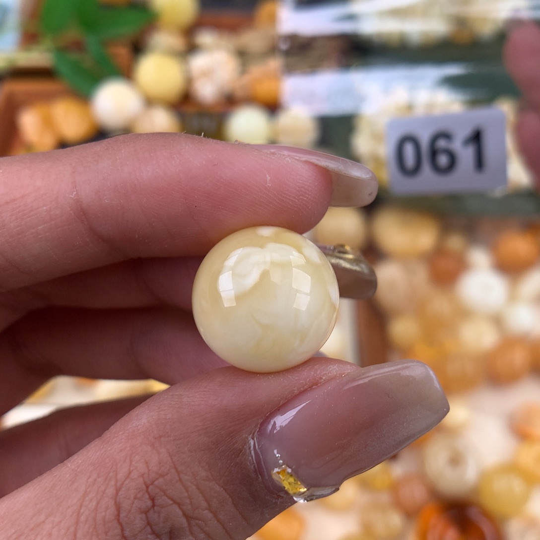 琥珀珠宝奇石未镶嵌15.5