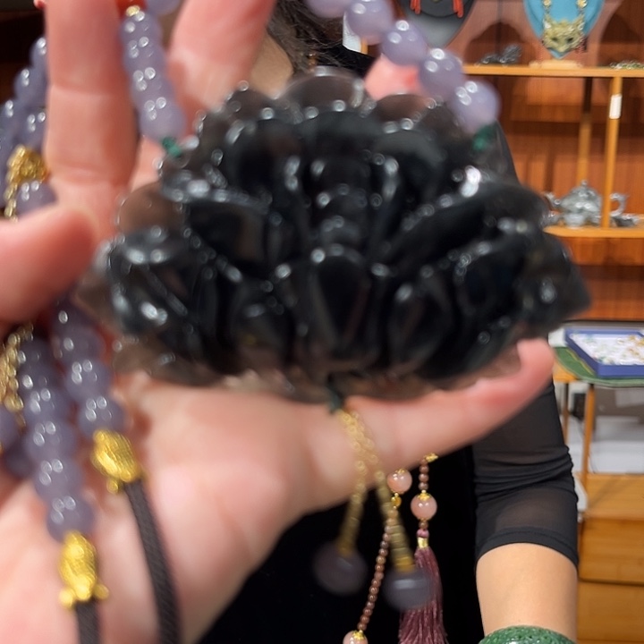 颈饰未镶嵌和田玉（糖玉）