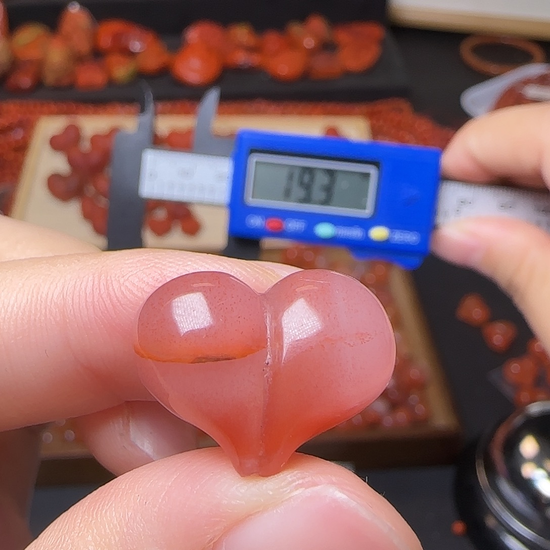 阳***O南红玛瑙未镶嵌颈饰