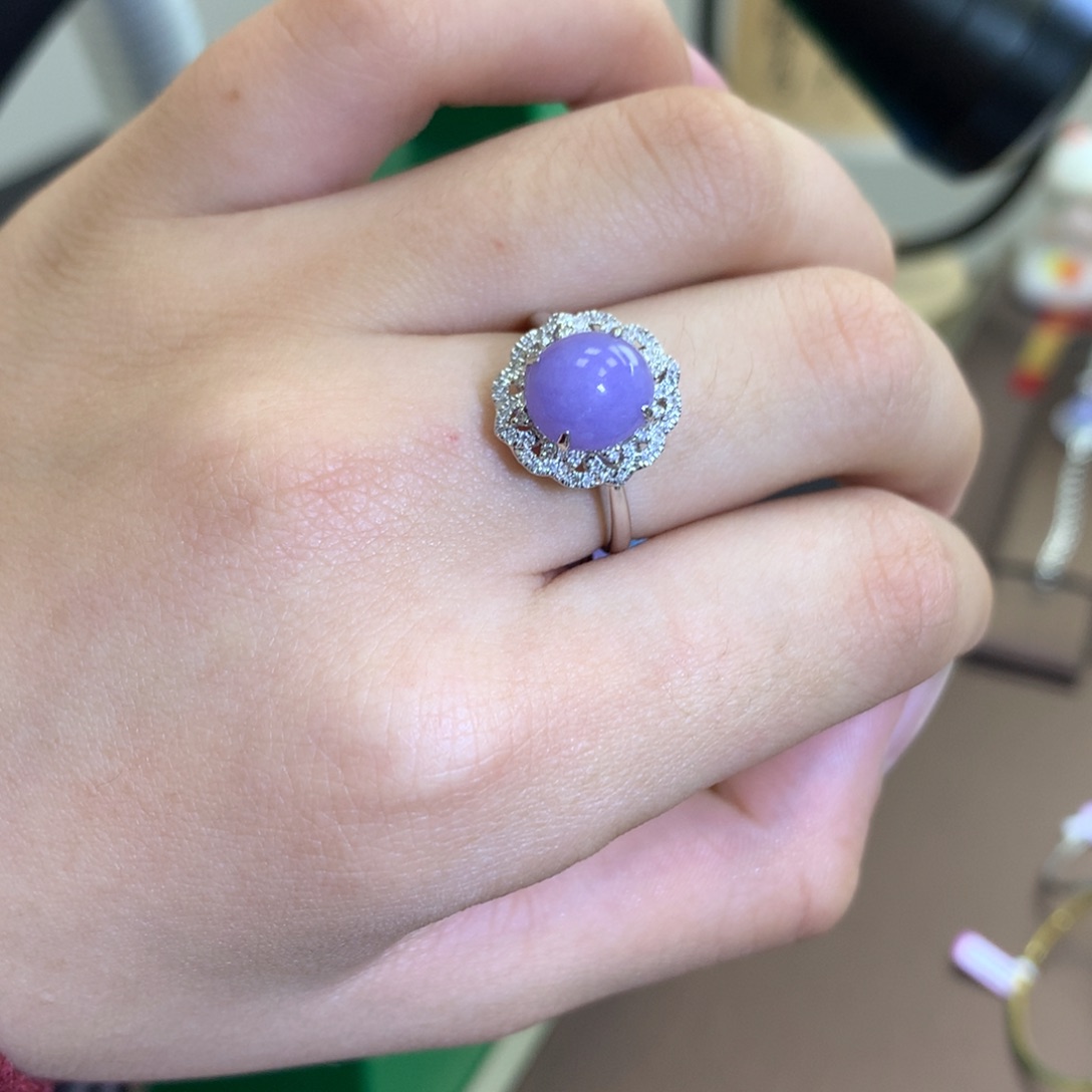 翡翠颈饰18K金镶嵌灯**施翡翠