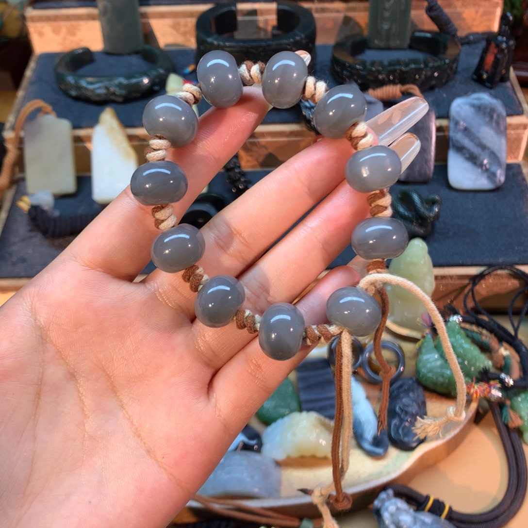 和田玉（糖玉）未镶嵌挂件