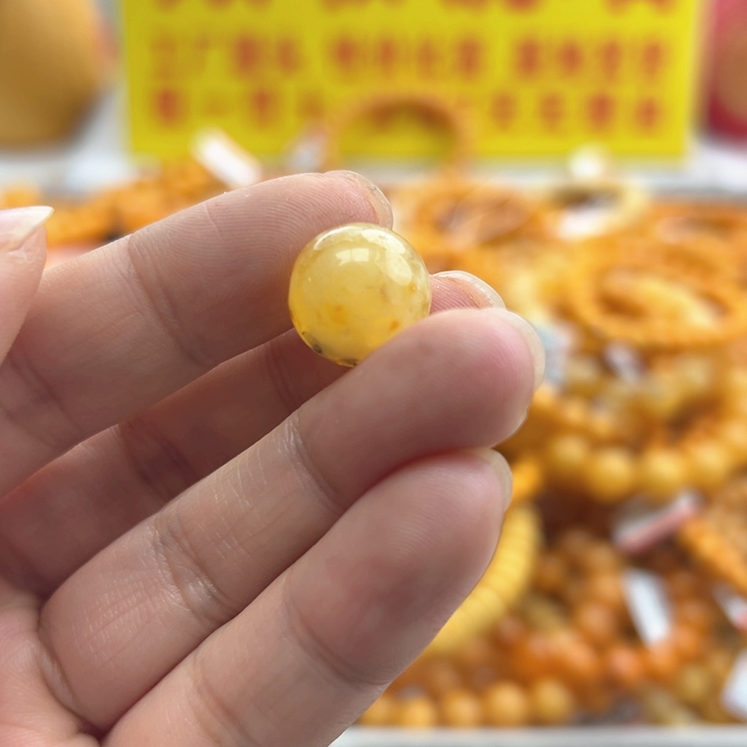 琥珀珠宝奇石未镶嵌