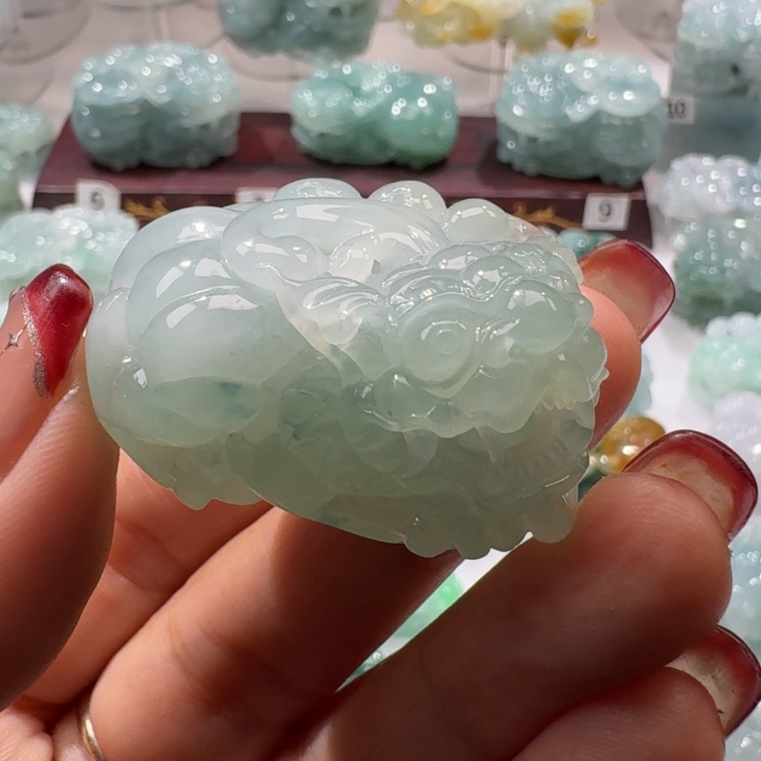 定制翡翠未镶嵌御*貔貅