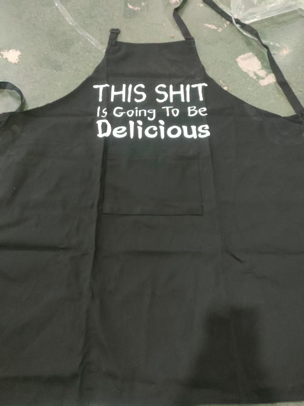 黑色简约字母围裙发1个