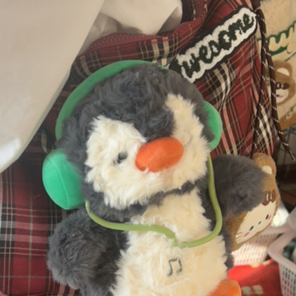 小胖兜绿耳机企鹅红格子斜挎包