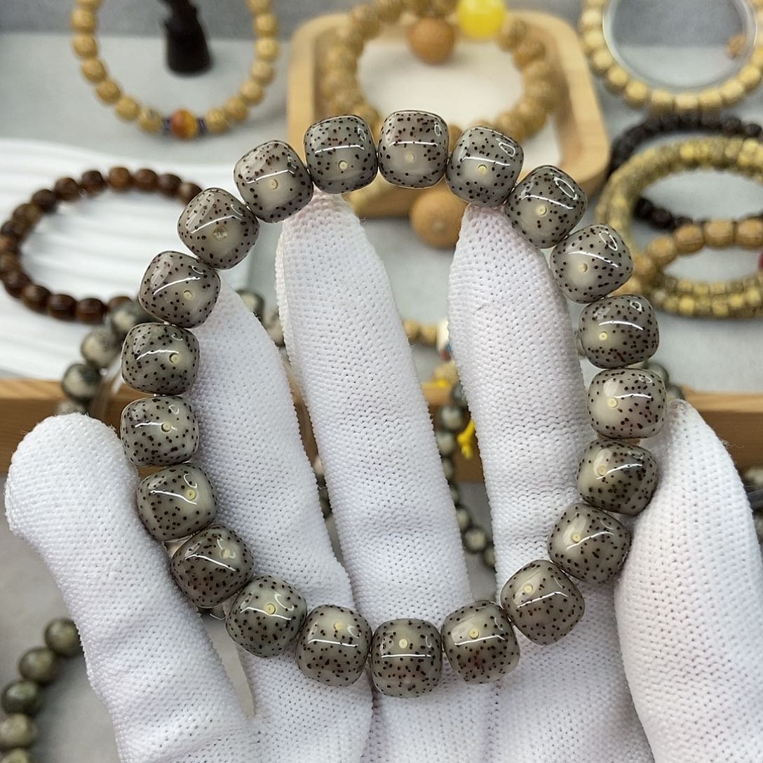 星月菩提手串11灰冰双白