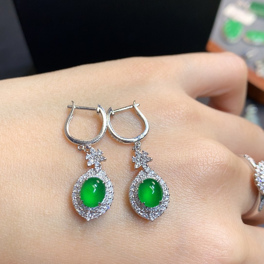 翡翠耳饰18K金镶嵌耳饰