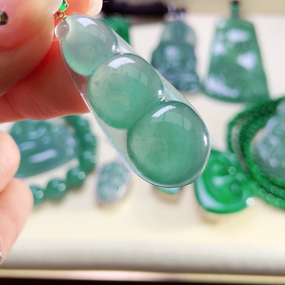 【闪购商品】翡翠颈饰18K金镶嵌翡翠