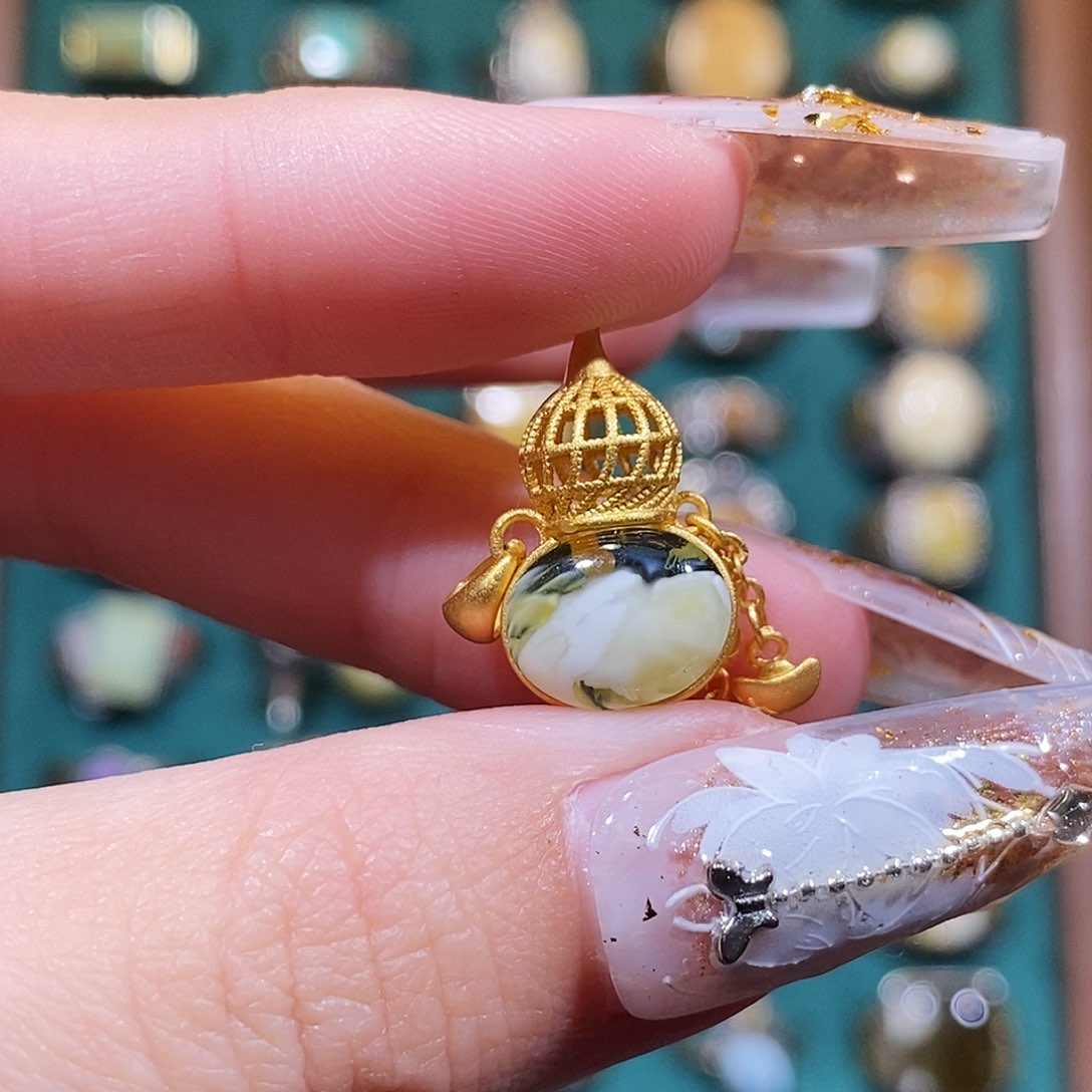 琥珀颈饰银S925镀金镶嵌吊坠