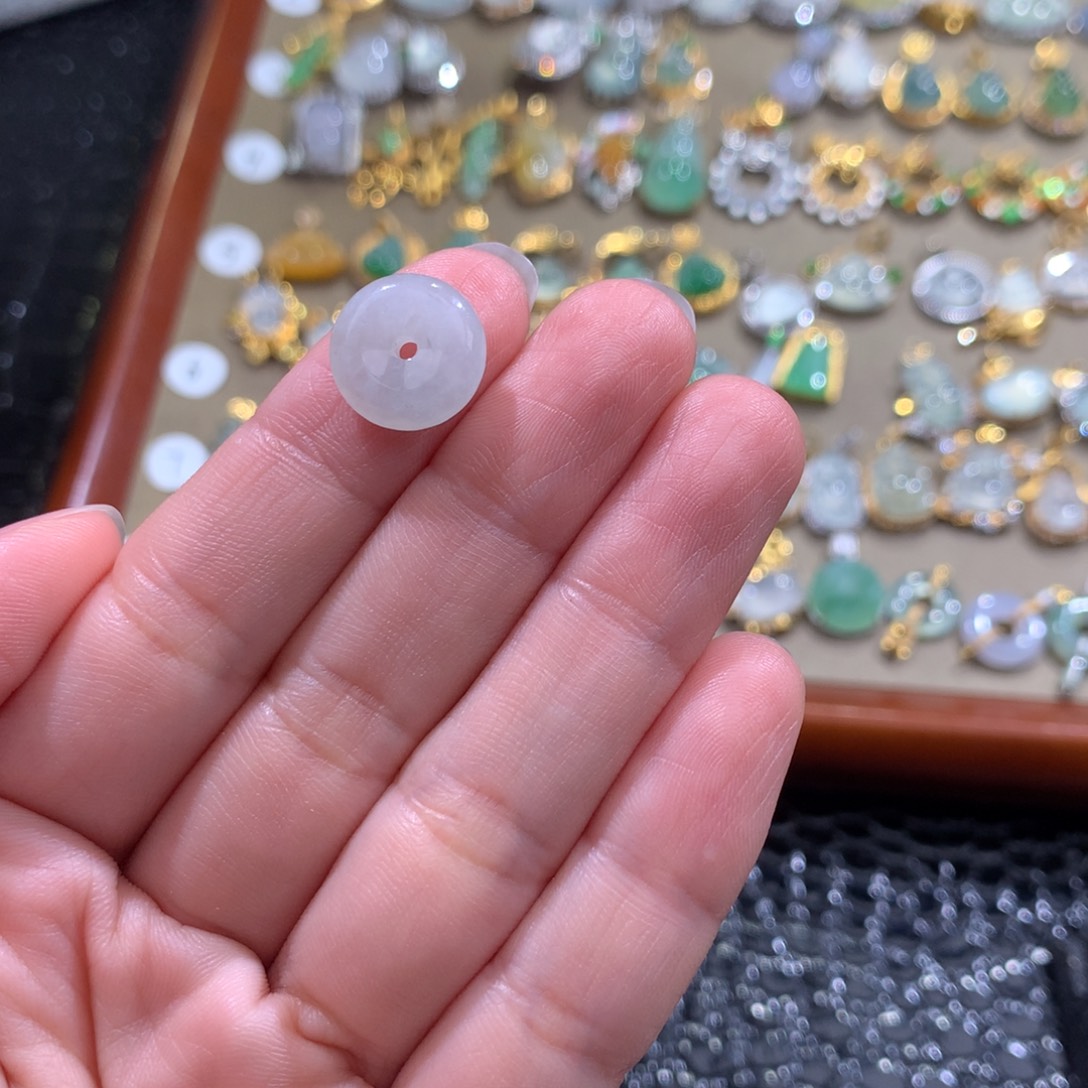 潮***）翡翠未镶嵌颈饰佛公分单链接