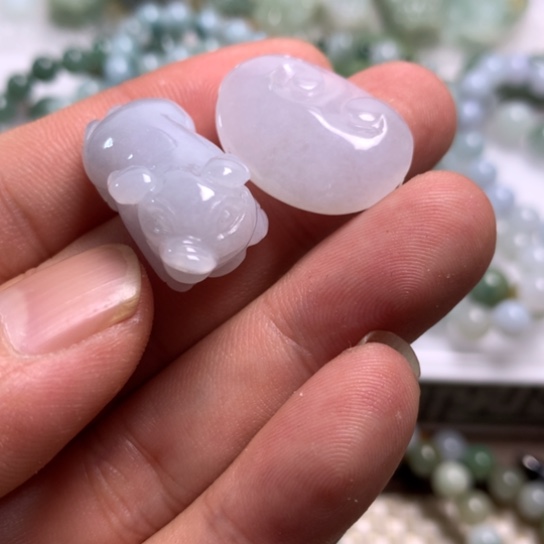 翡翠颈饰未镶嵌翡翠