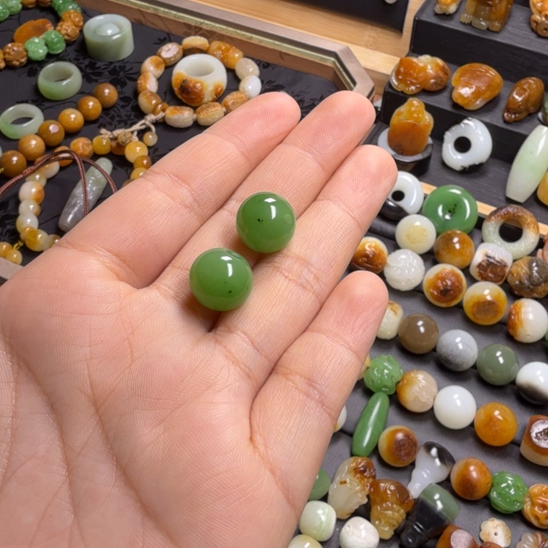 和田玉配饰未镶嵌激****c